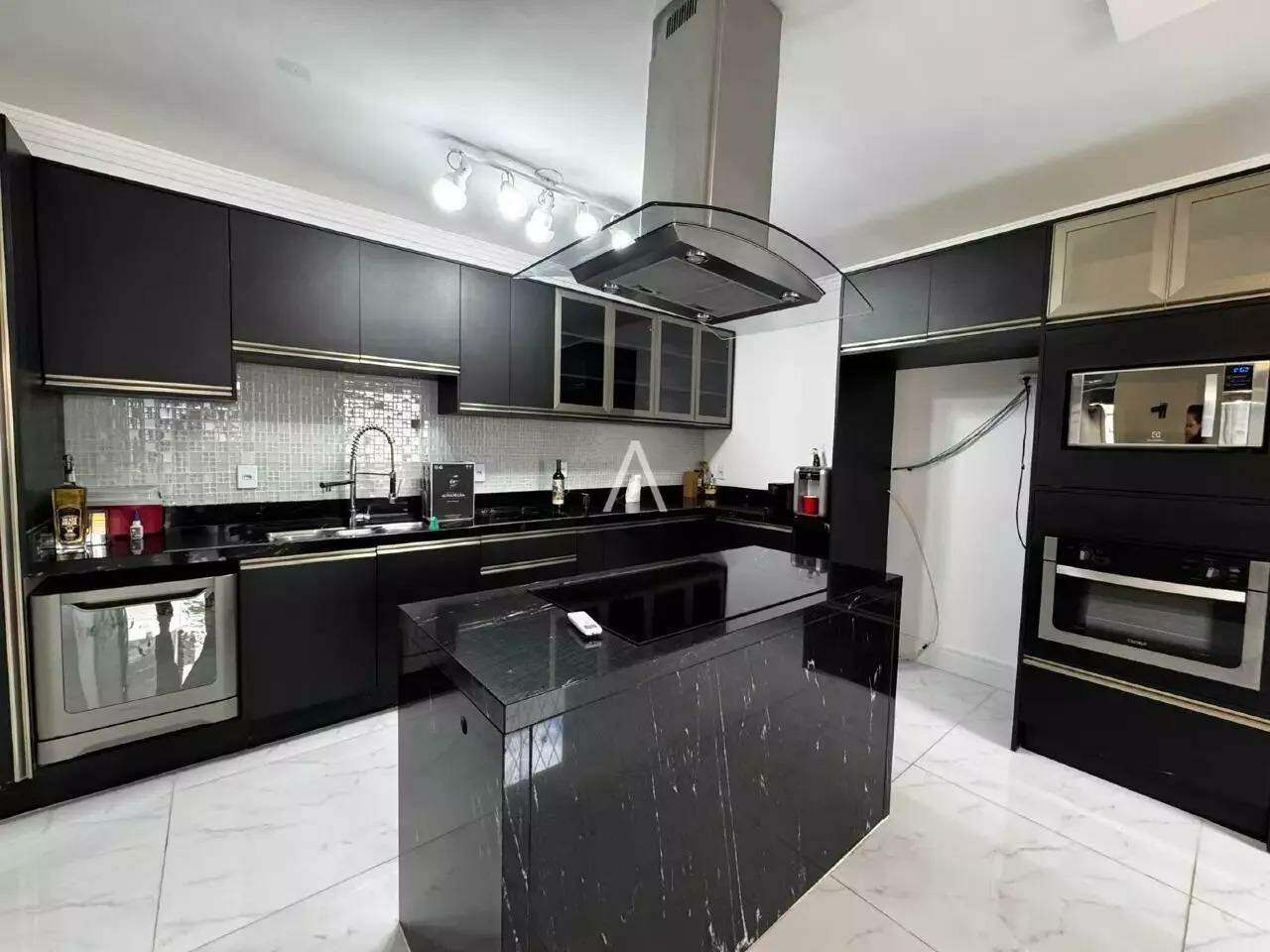 Casa Residencial para à venda no Bairro RECANTO TROPICAL em CASCAVEL: 