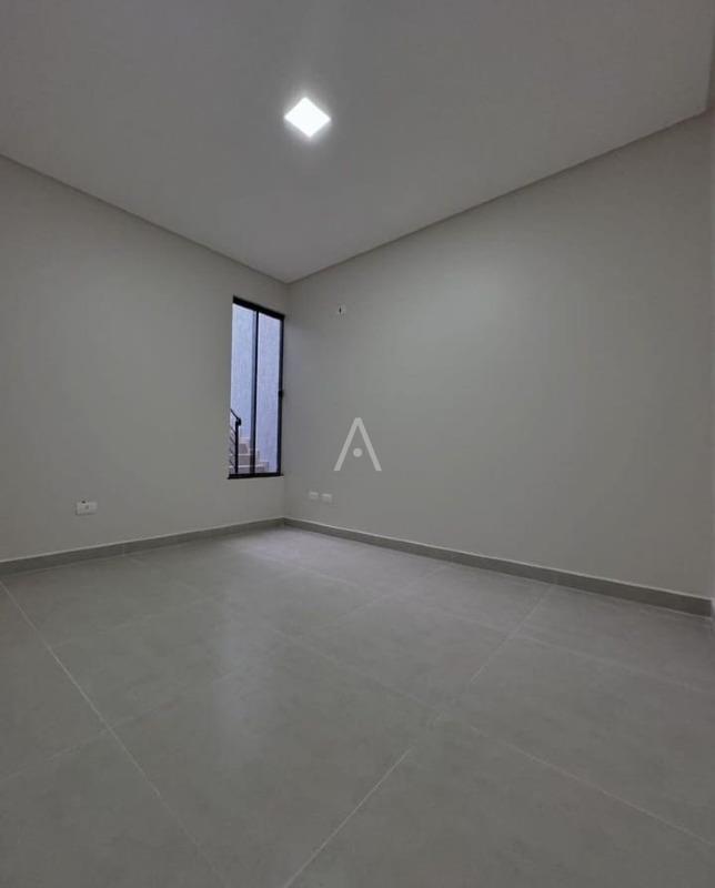 Sobrado para à venda no Bairro CANADA em CASCAVEL: 