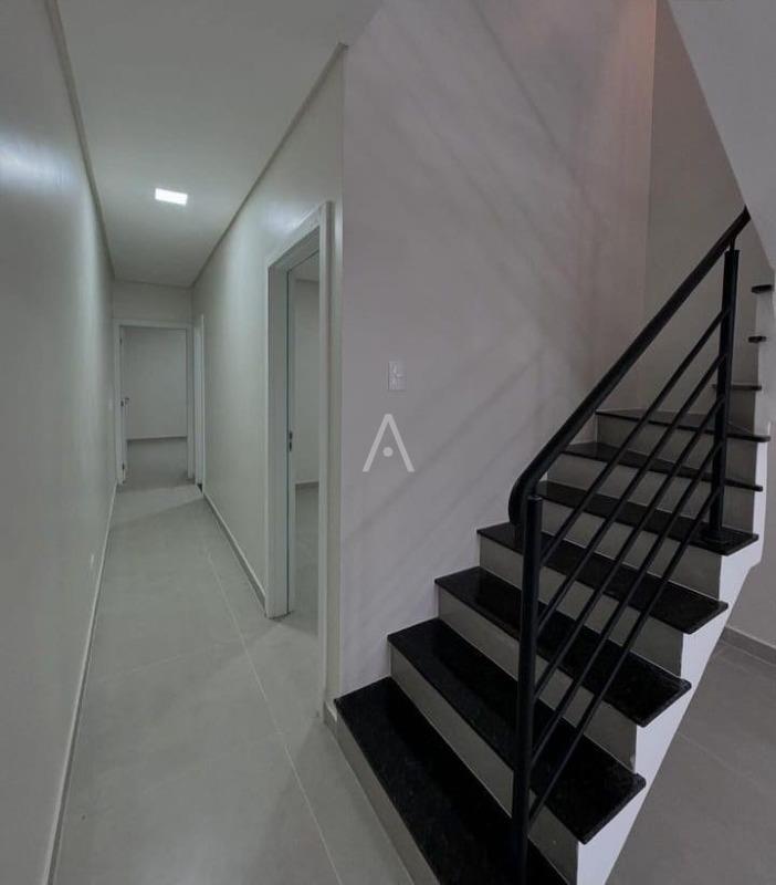 Sobrado para à venda no Bairro CANADA em CASCAVEL: 