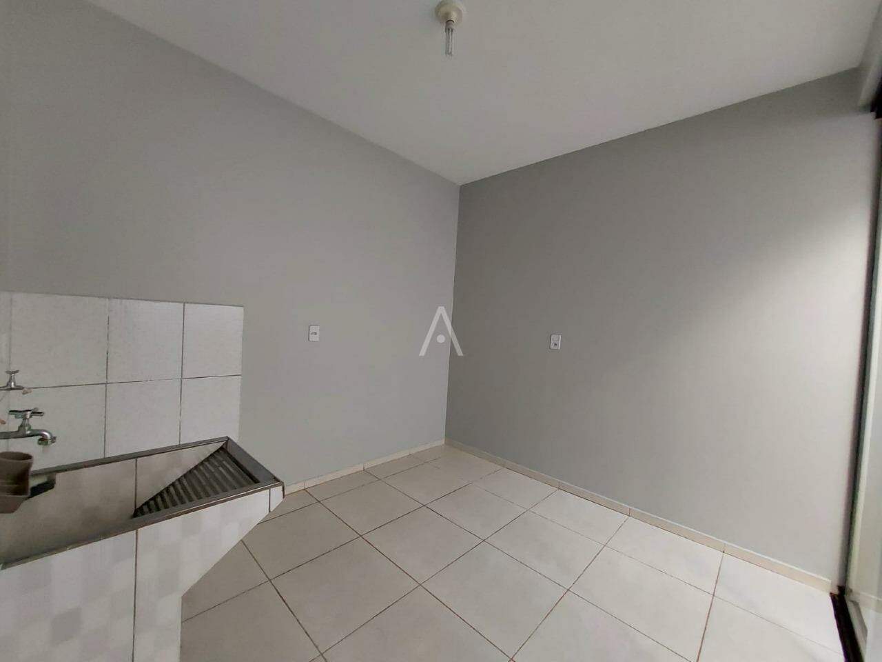 Sobrado para à venda no Bairro JARDIM GISELA em TOLEDO: 
