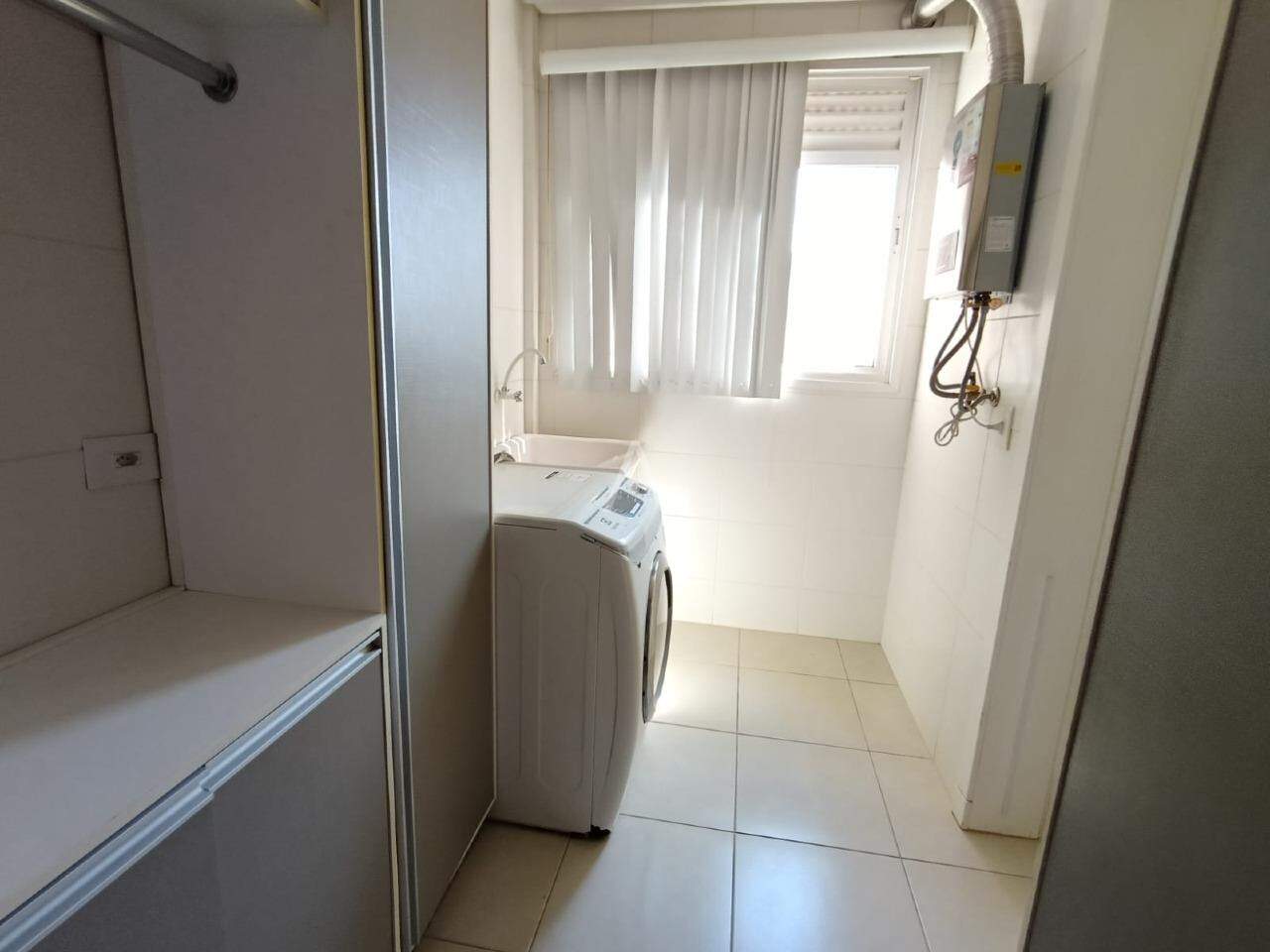 Apartamento para para aluguel no Bairro CENTRO em CASCAVEL: 