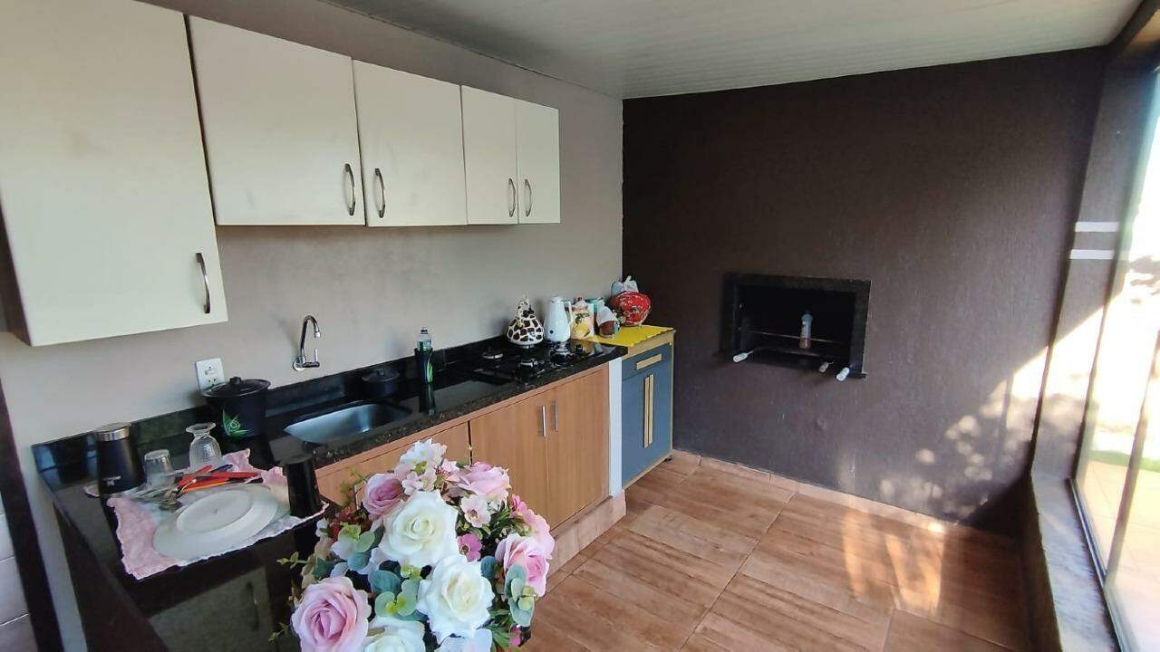 Casa Residencial para à venda no Bairro Vila Pioneiro em TOLEDO: 