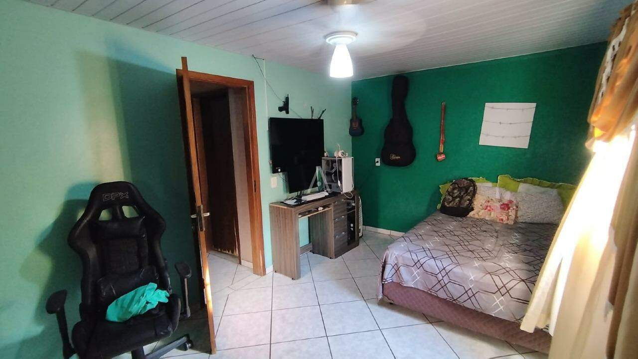 Casa Residencial para à venda no Bairro Vila Pioneiro em TOLEDO: 