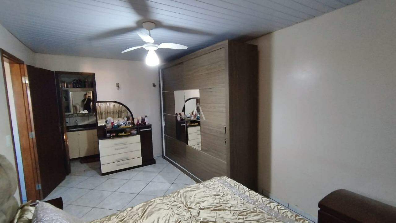 Casa Residencial para à venda no Bairro Vila Pioneiro em TOLEDO: 