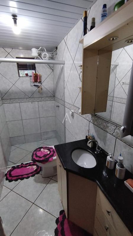 Casa Residencial para à venda no Bairro Vila Pioneiro em TOLEDO: 