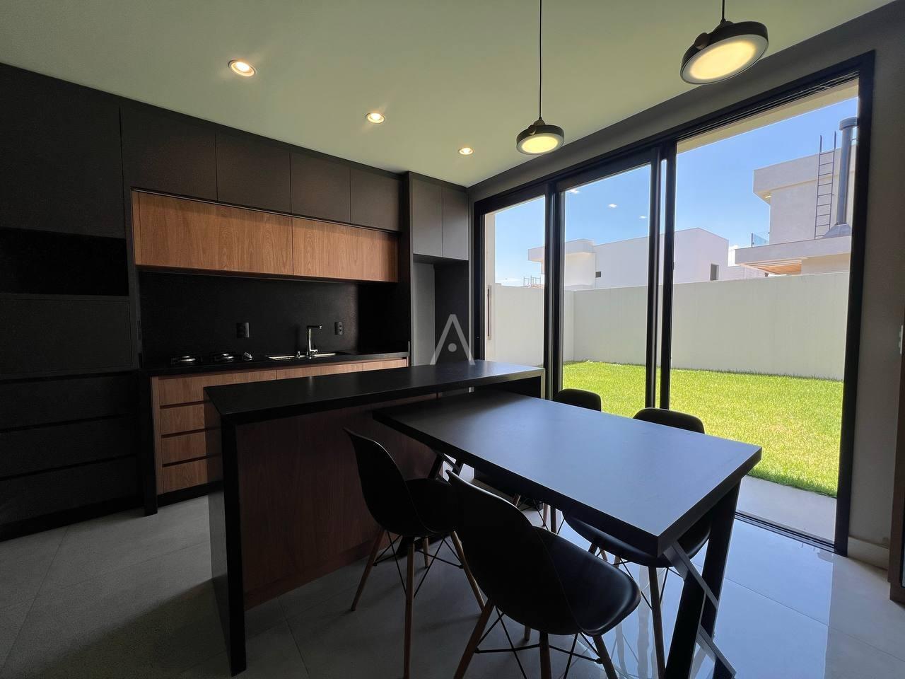 Sobrado para para aluguel no Bairro FAG em CASCAVEL: 