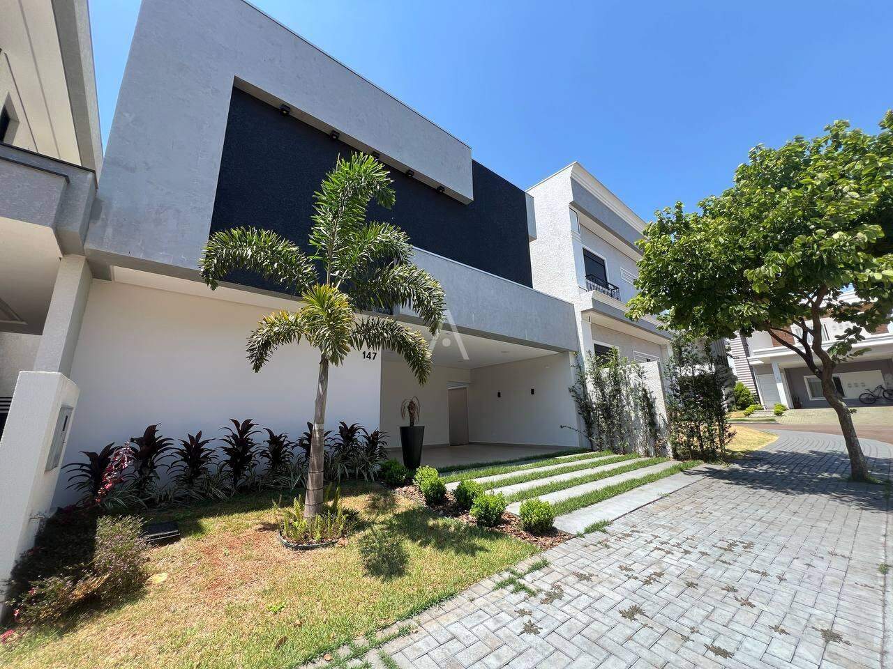 Sobrado para para aluguel no Bairro FAG em CASCAVEL: 