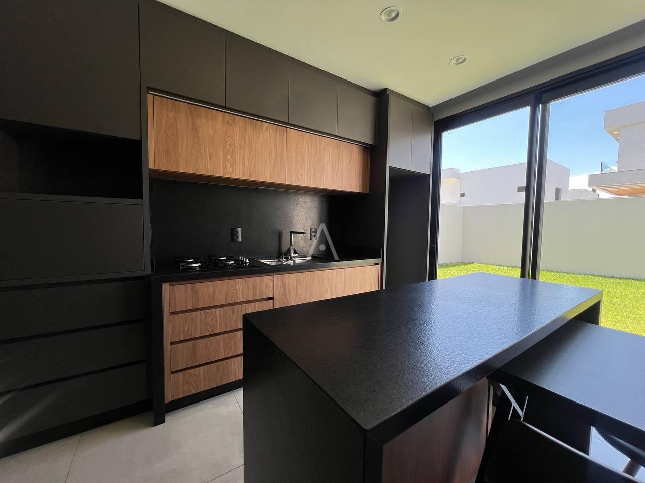 Sobrado para para aluguel no Bairro FAG em CASCAVEL: 