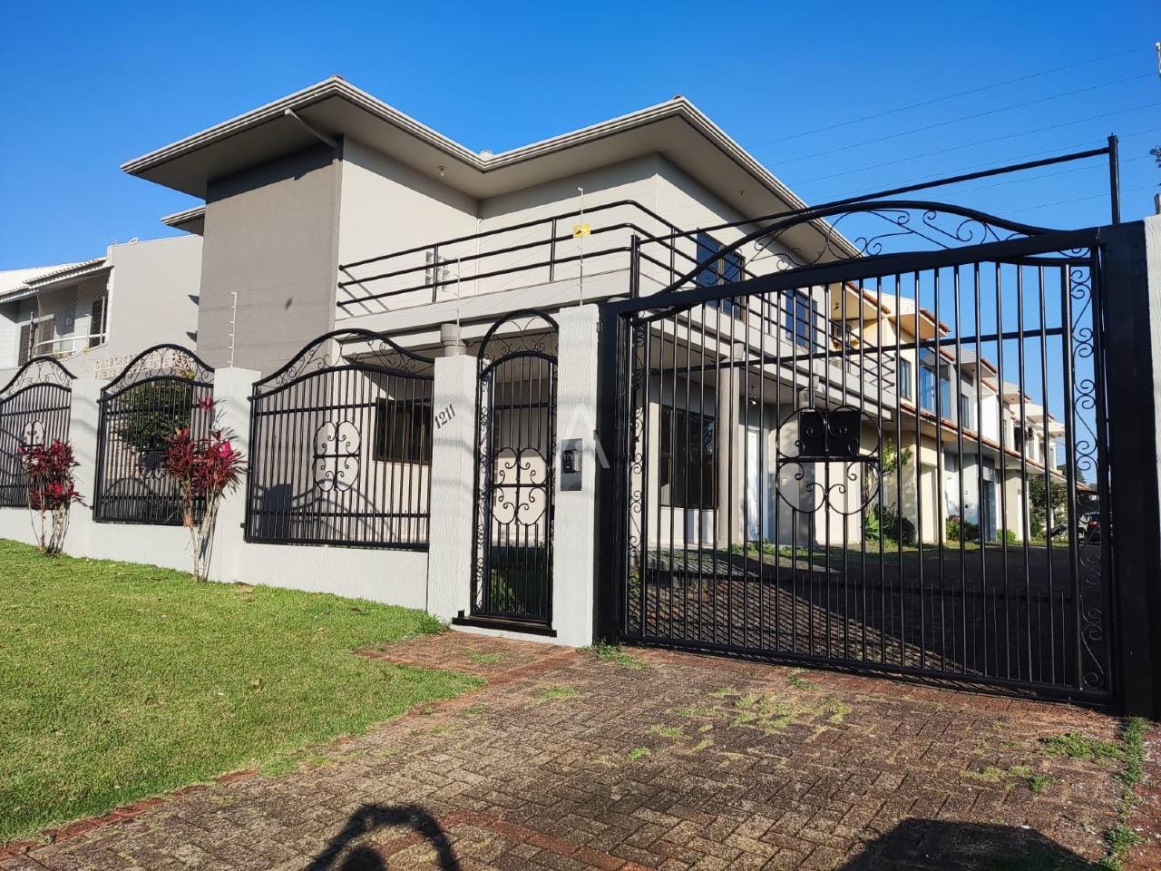 Sobrado para para aluguel no Bairro COUNTRY em CASCAVEL: 