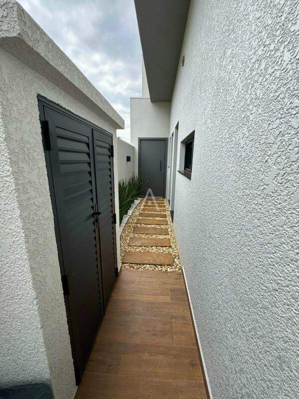 Sobrado para à venda no Bairro FAG em CASCAVEL: 