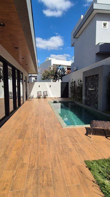 Sobrado para à venda no Bairro FAG em CASCAVEL: 