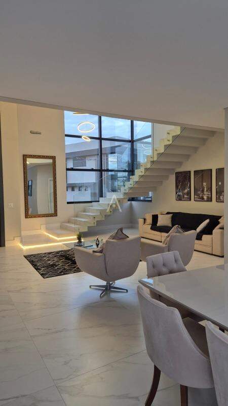 Sobrado para à venda no Bairro FAG em CASCAVEL: 