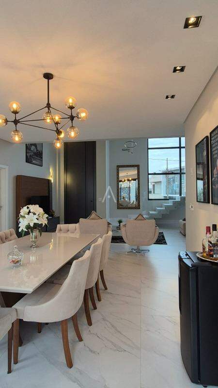 Sobrado para à venda no Bairro FAG em CASCAVEL: 