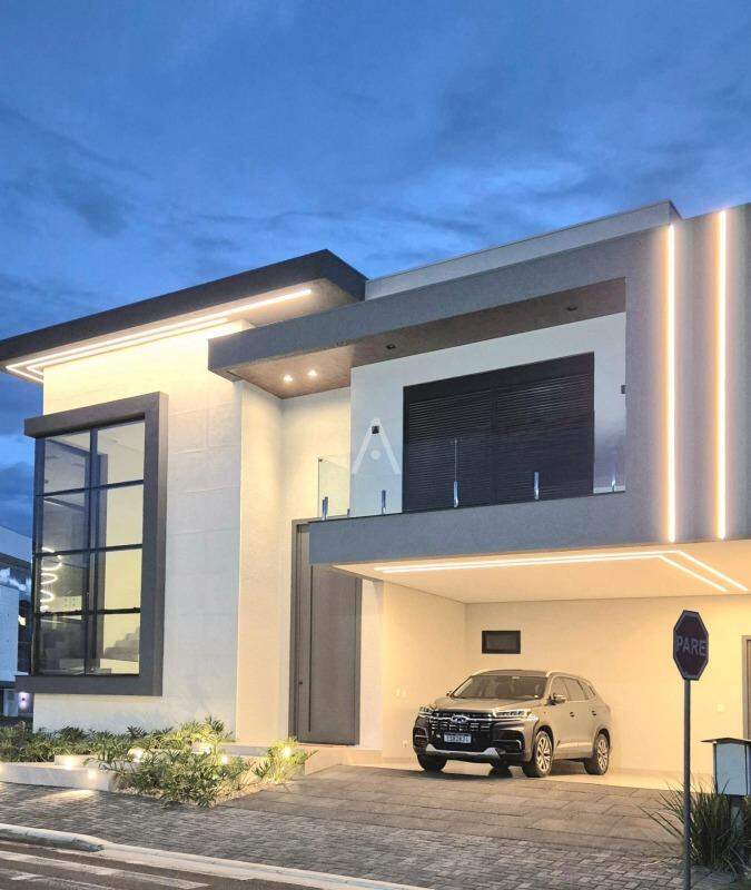 Sobrado para à venda no Bairro FAG em CASCAVEL: 