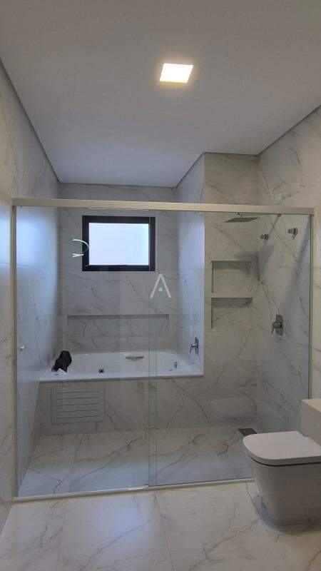 Sobrado para à venda no Bairro FAG em CASCAVEL: 