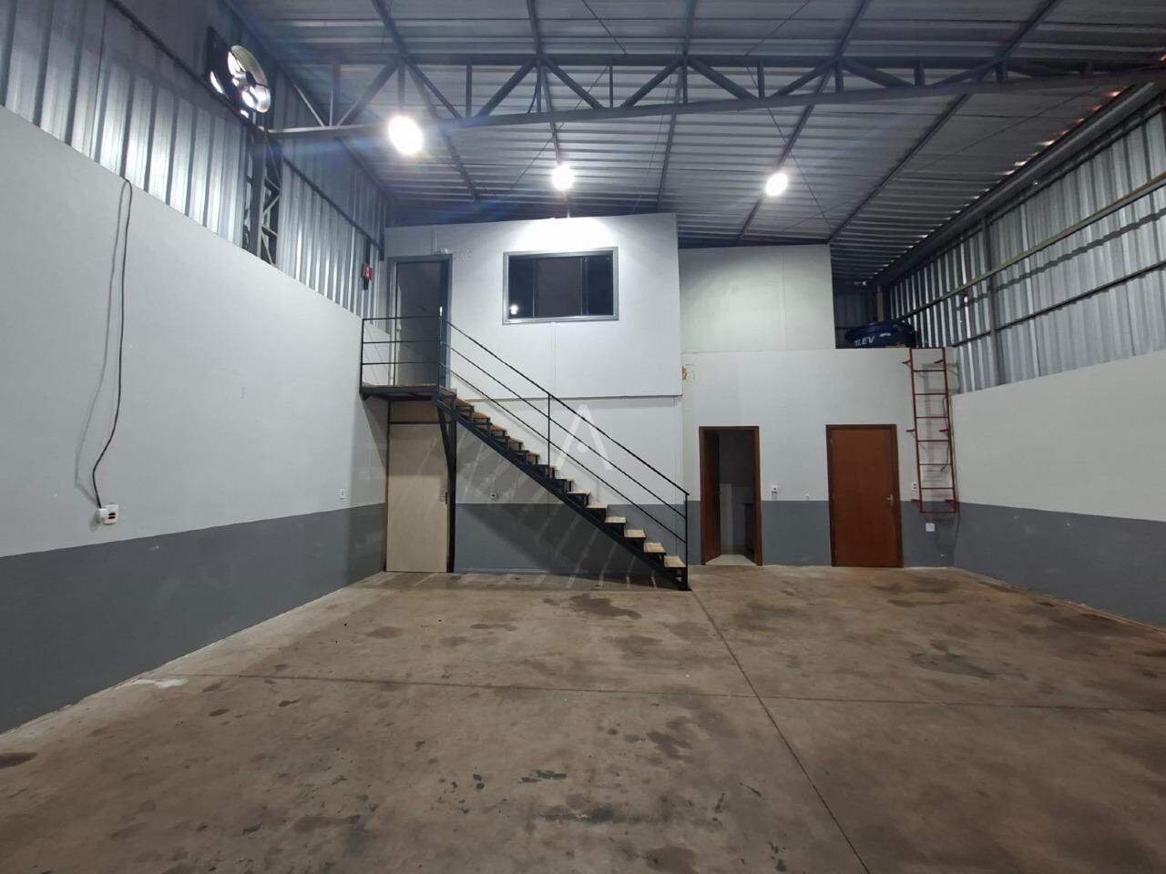 Barracão Comercial para para aluguel no Bairro BRASILIA em CASCAVEL: