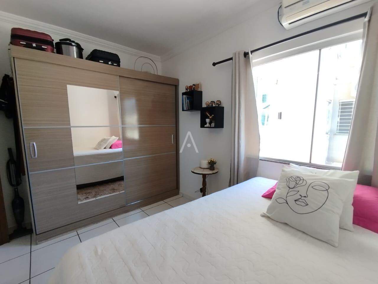 Apartamento para à venda no Bairro COQUEIRAL em CASCAVEL: 