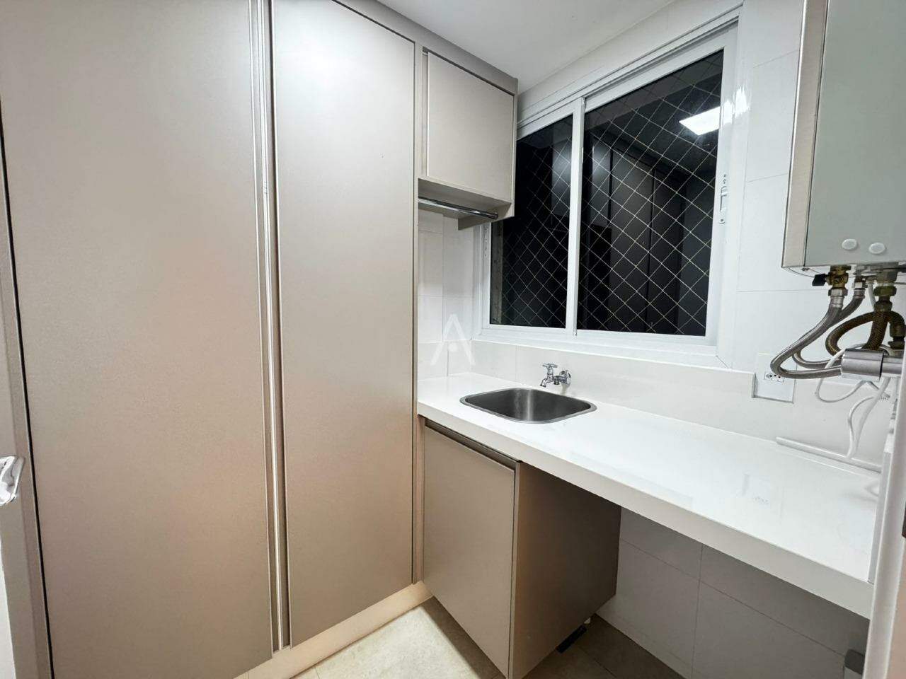 Apartamento para para aluguel no Bairro CENTRO em CASCAVEL: 