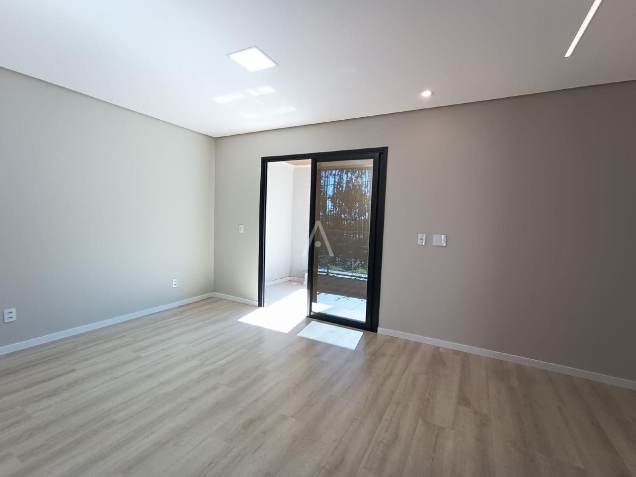 Sobrado para à venda no Bairro TROPICAL III em CASCAVEL: 