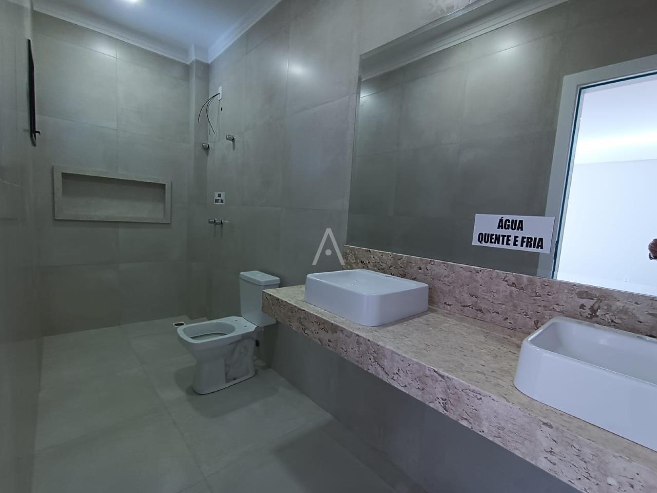 Sobrado para à venda no Bairro TROPICAL III em CASCAVEL: 