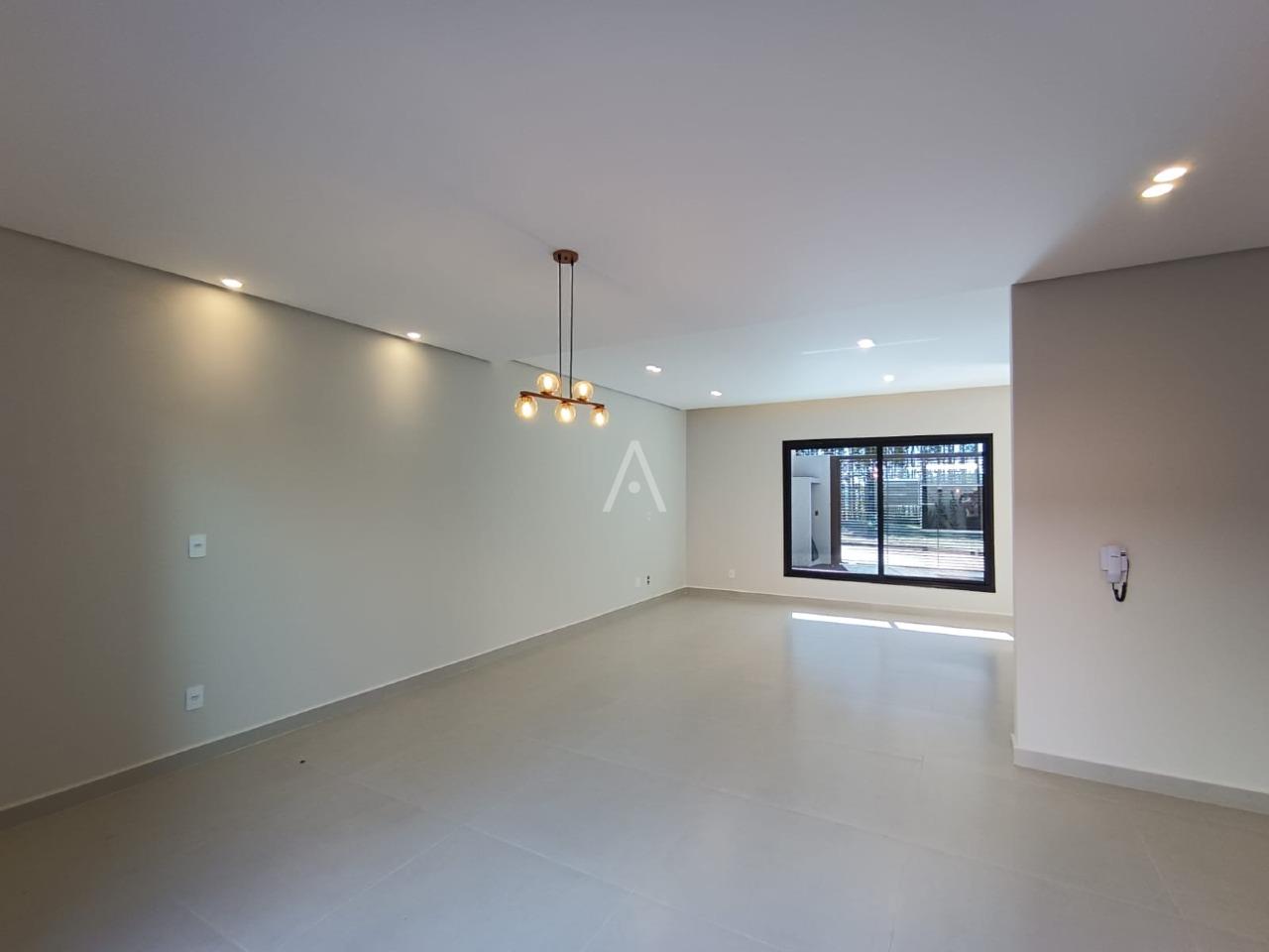 Sobrado para à venda no Bairro TROPICAL III em CASCAVEL: 