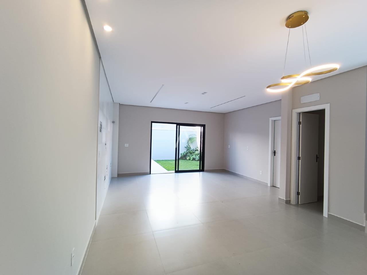 Sobrado para à venda no Bairro TROPICAL III em CASCAVEL: 