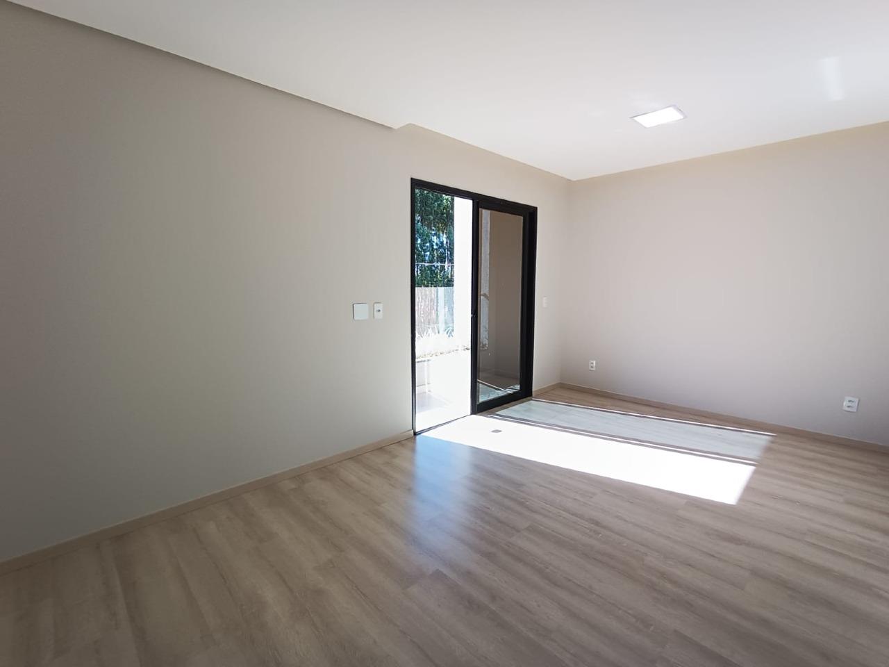 Sobrado para à venda no Bairro TROPICAL III em CASCAVEL: 