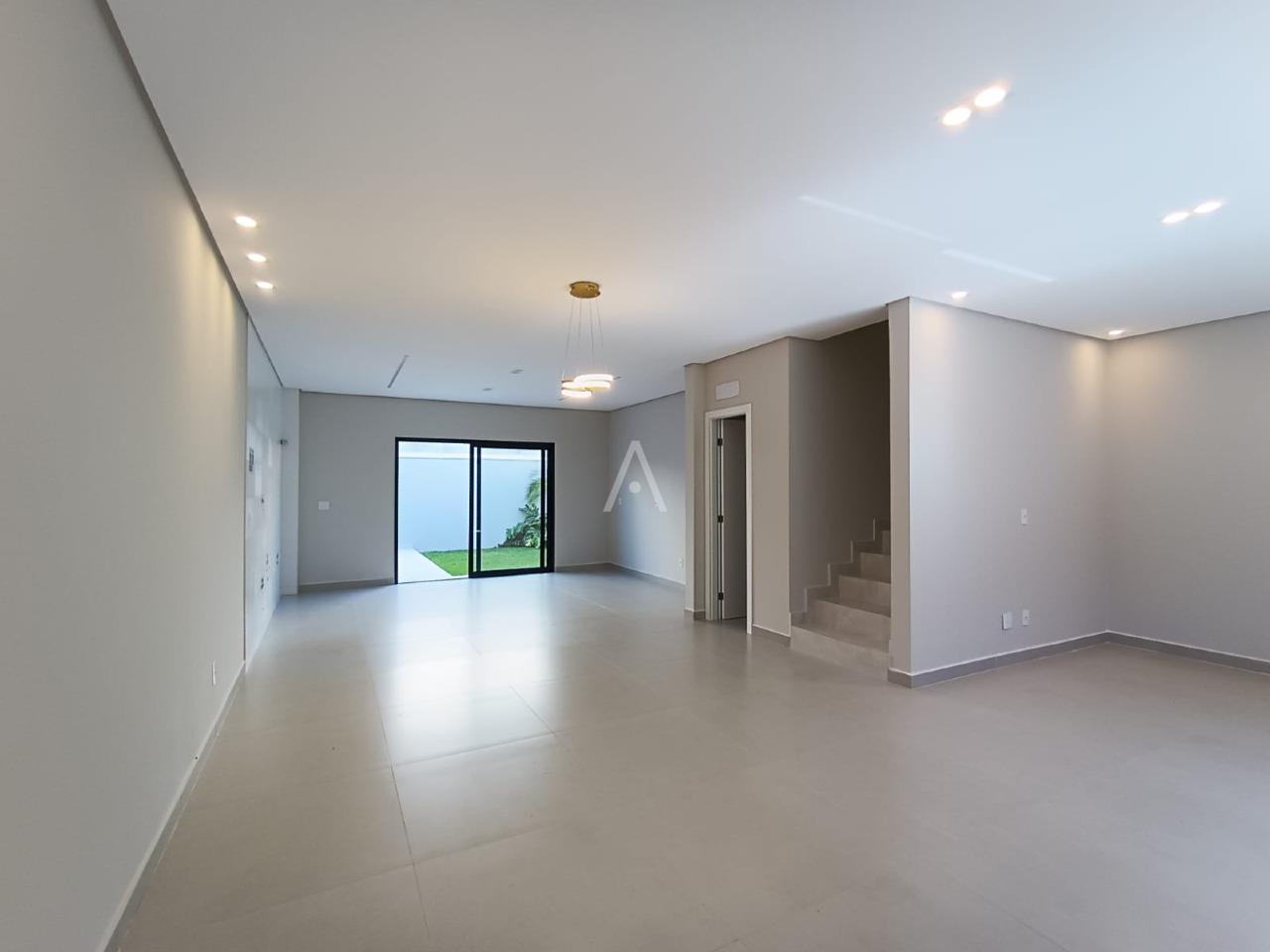 Sobrado para à venda no Bairro TROPICAL III em CASCAVEL: 