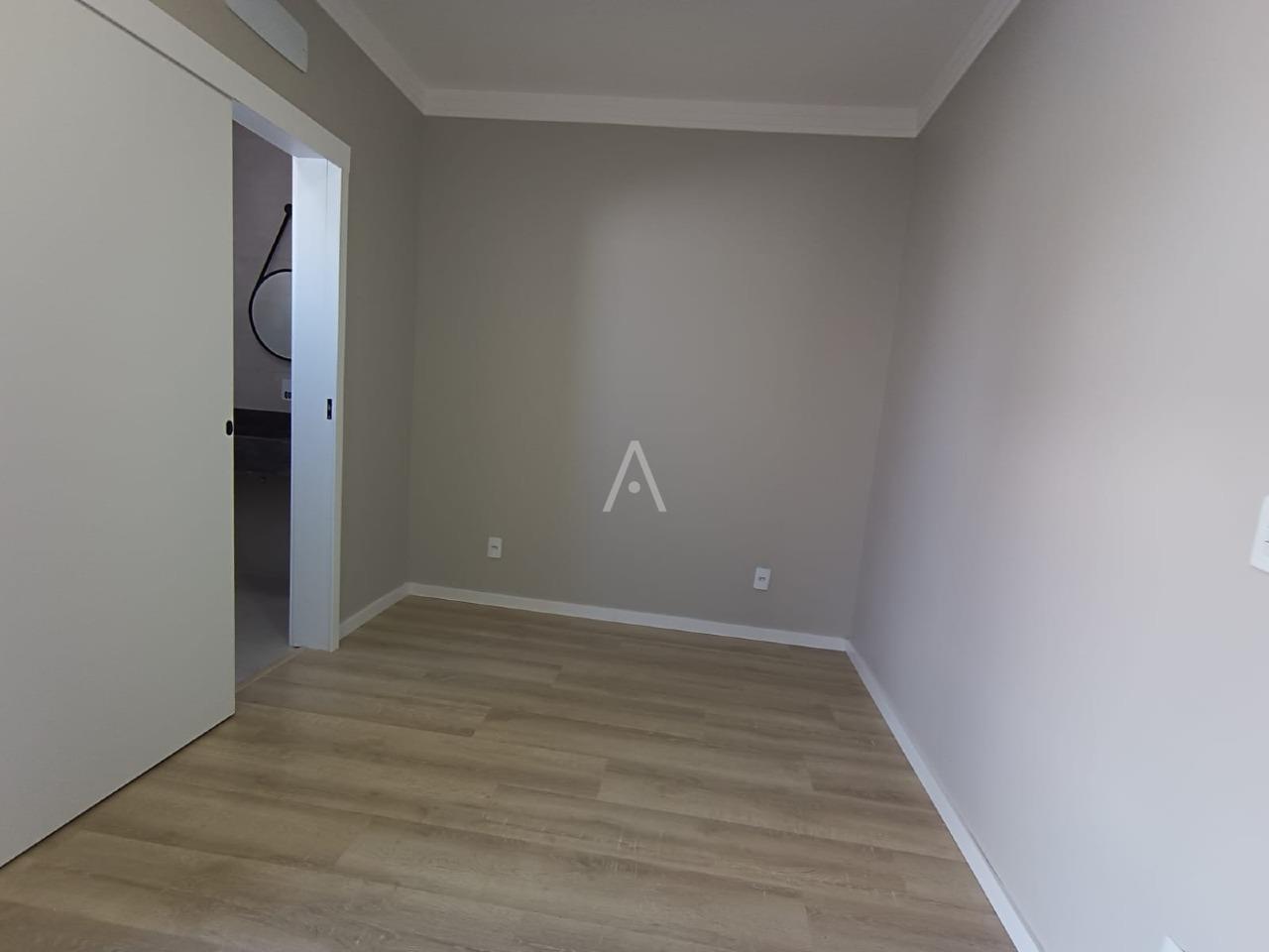 Sobrado para à venda no Bairro TROPICAL III em CASCAVEL: 