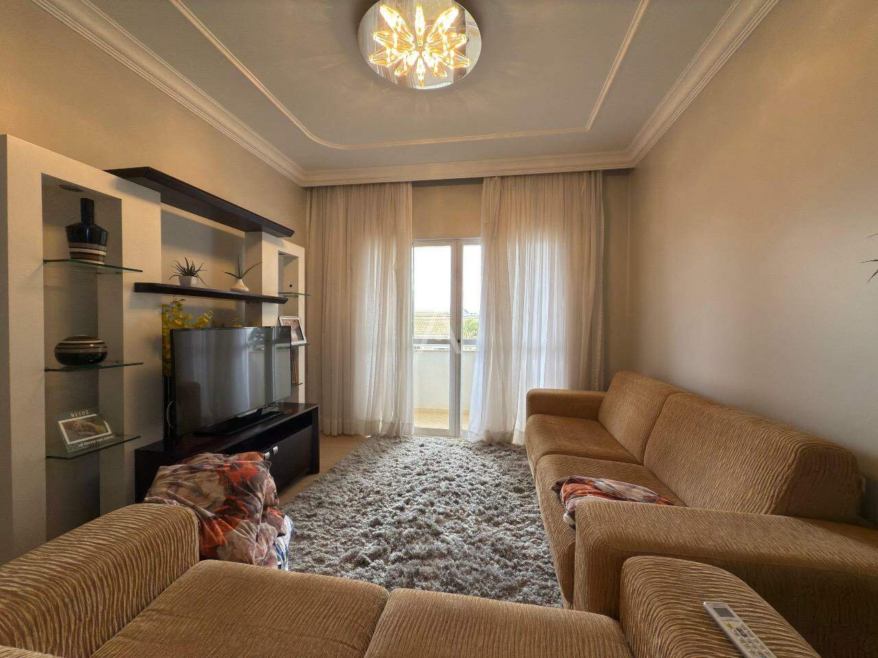 Sobrado para à venda no Bairro RECANTO TROPICAL em CASCAVEL: 