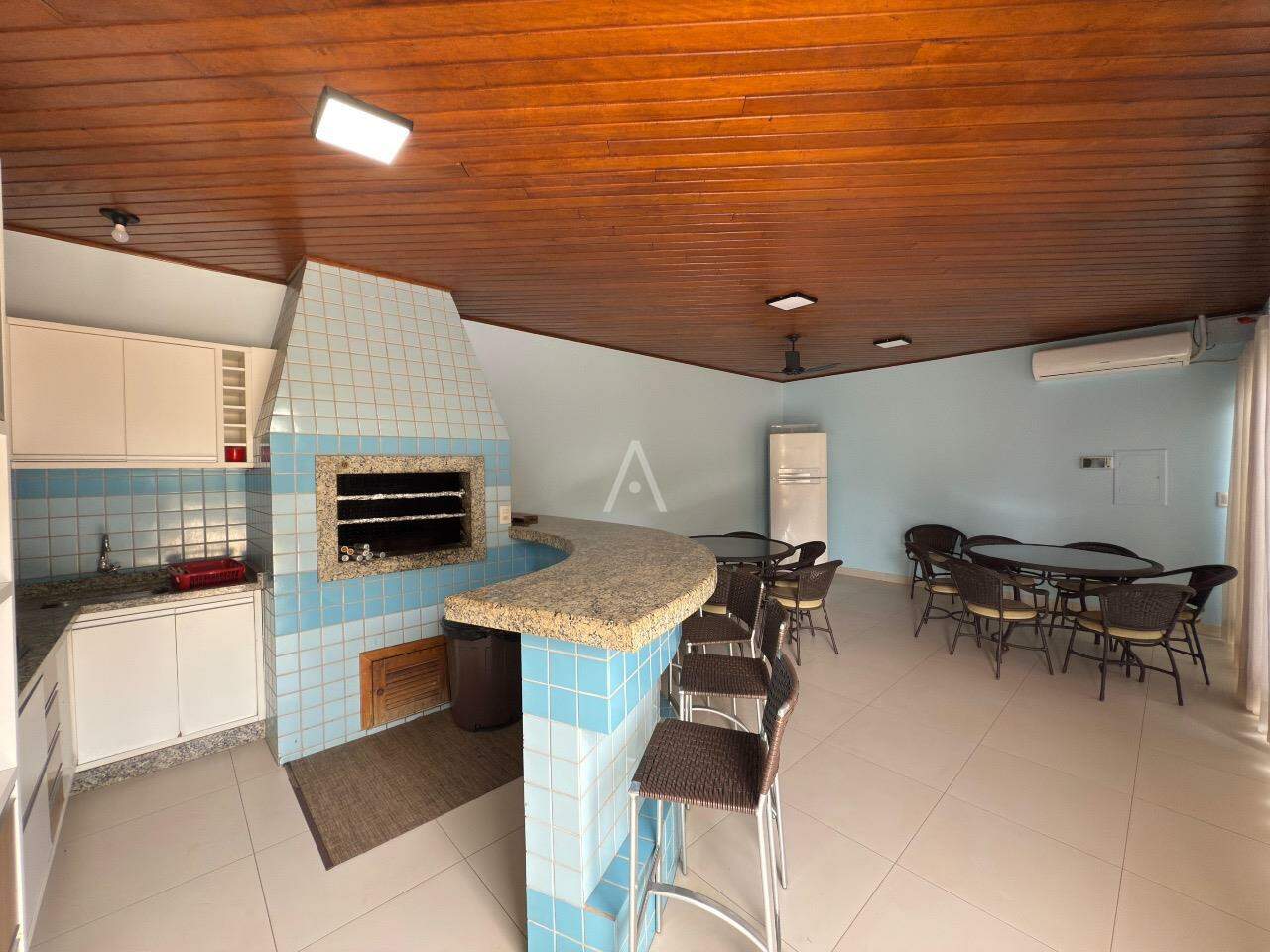 Sobrado para à venda no Bairro RECANTO TROPICAL em CASCAVEL: 