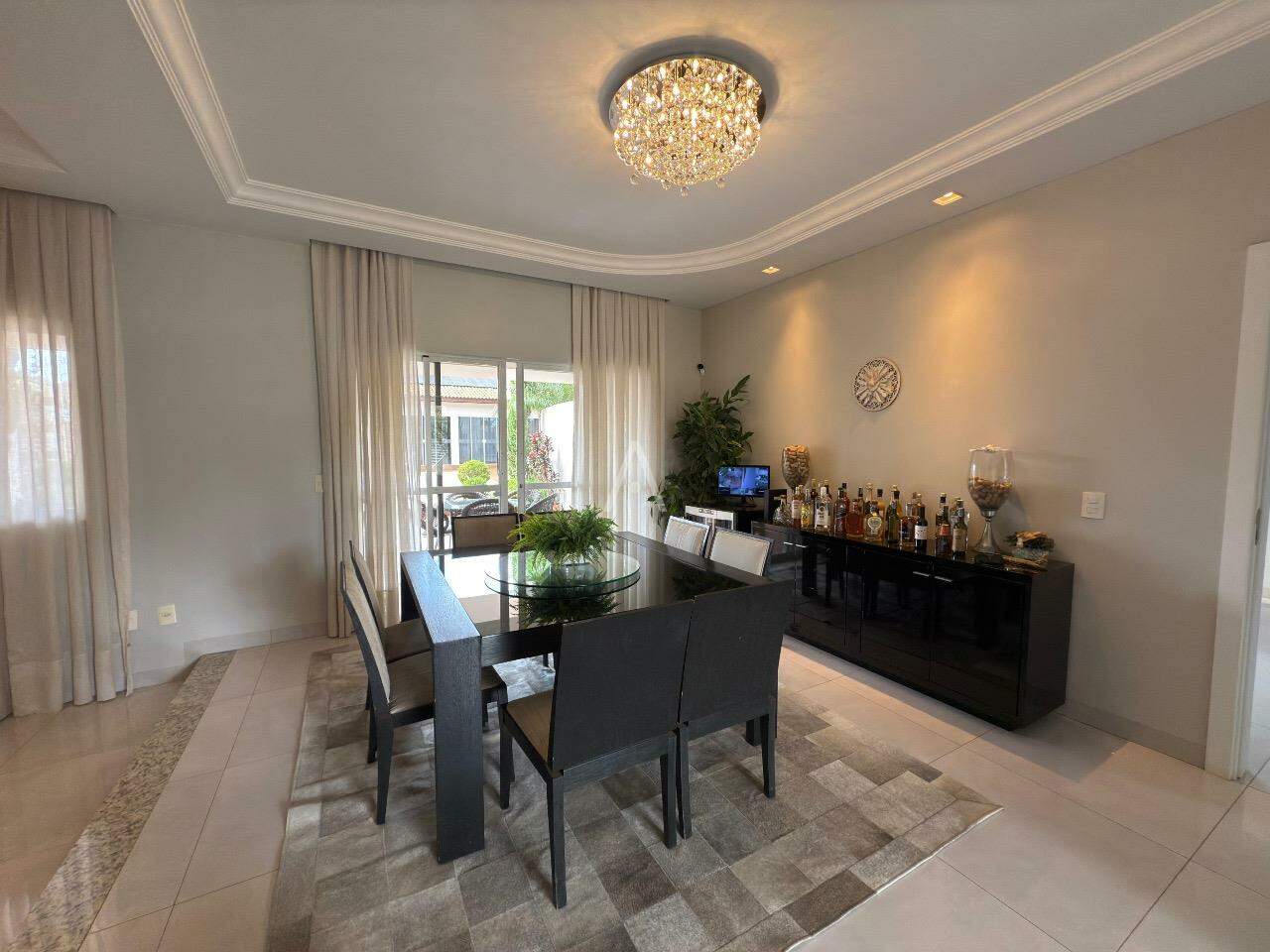 Sobrado para à venda no Bairro RECANTO TROPICAL em CASCAVEL: 