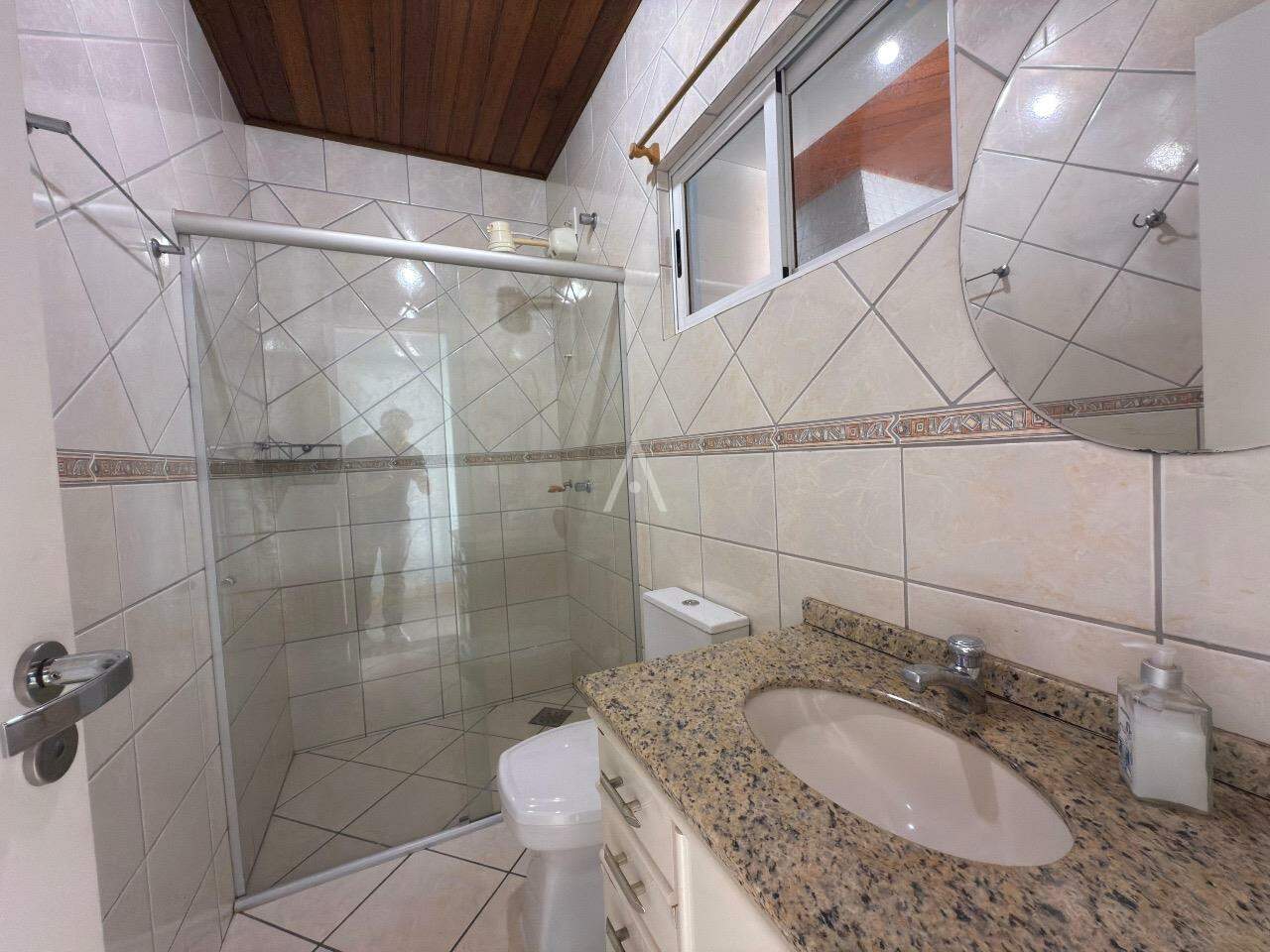 Sobrado para à venda no Bairro RECANTO TROPICAL em CASCAVEL: 