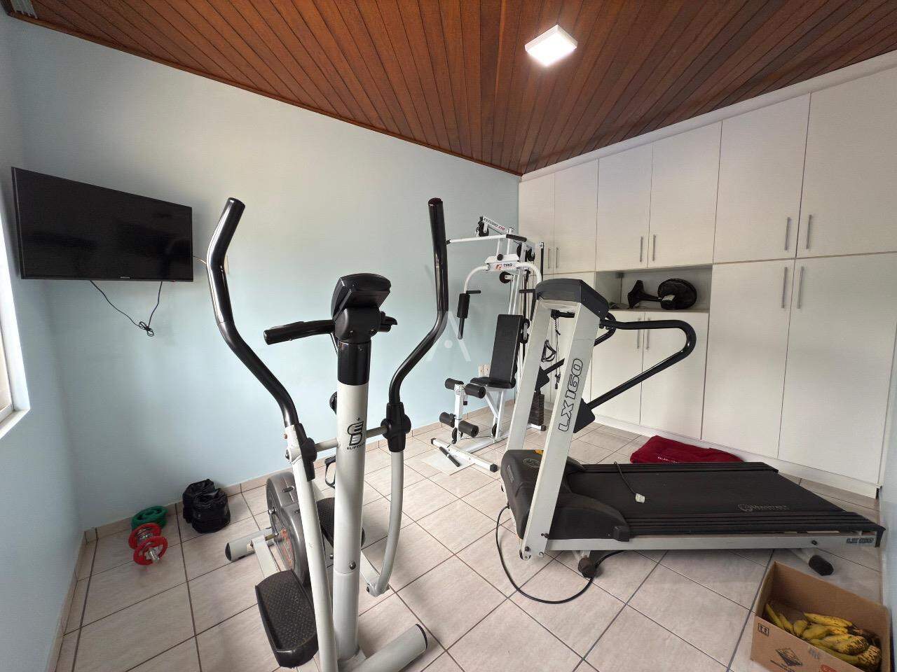 Sobrado para à venda no Bairro RECANTO TROPICAL em CASCAVEL: 