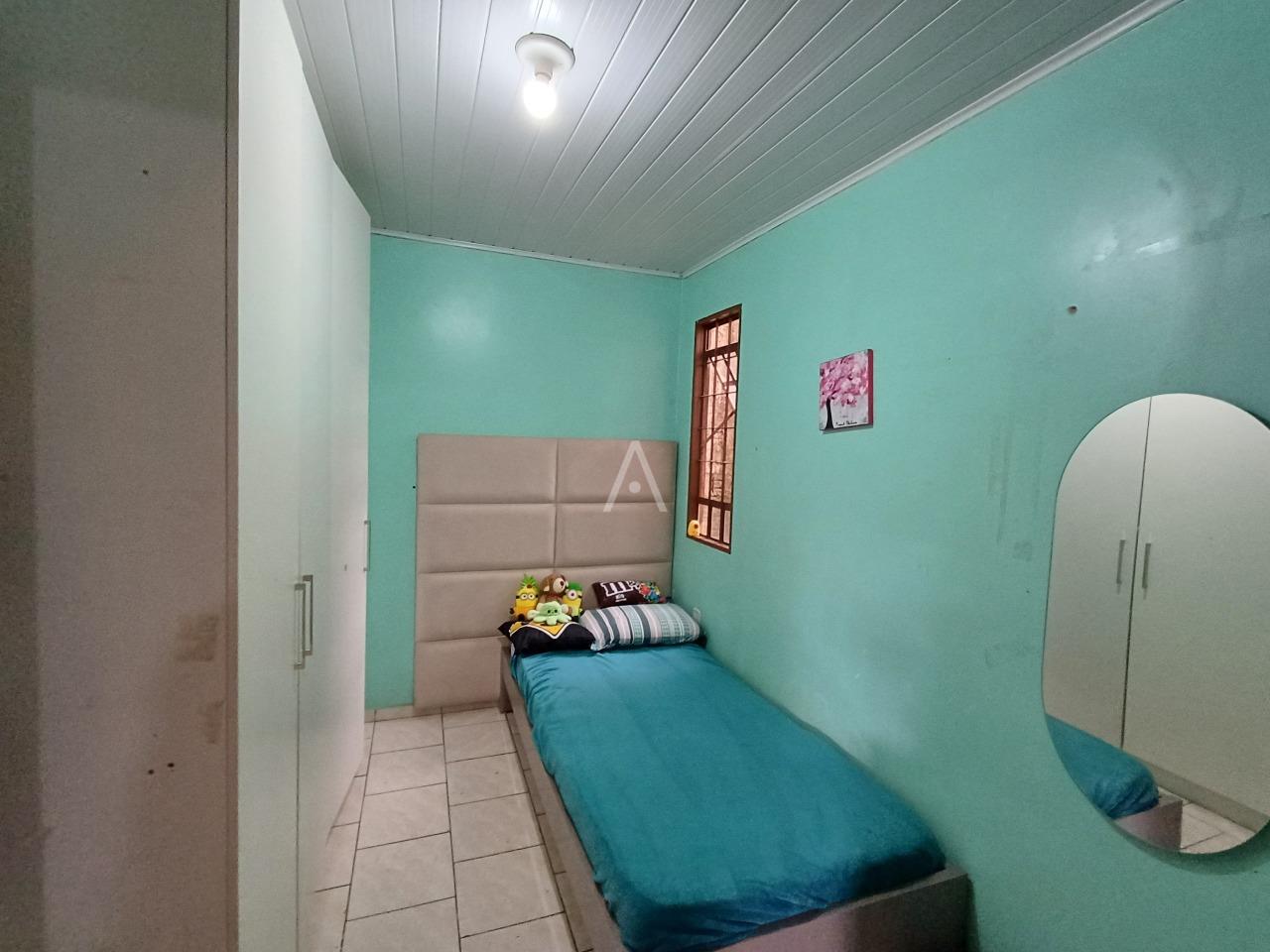 Casa Residencial para à venda no Bairro SANTA FELICIDADE em CASCAVEL: