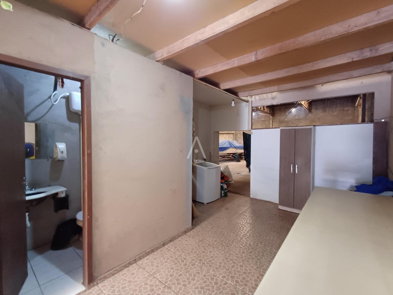 Casa Residencial para à venda no Bairro SANTA FELICIDADE em CASCAVEL: