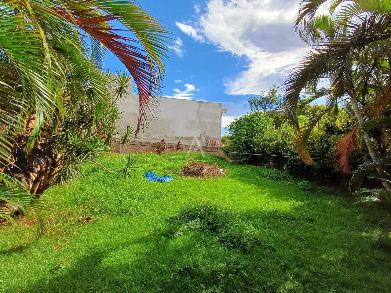 Casa Residencial para à venda no Bairro NEVA em CASCAVEL: 