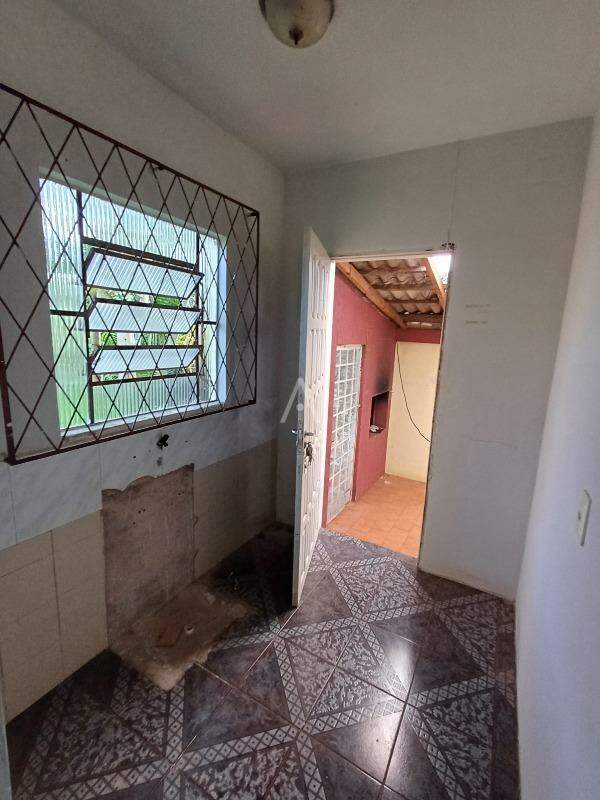 Casa Residencial para à venda no Bairro NEVA em CASCAVEL: 