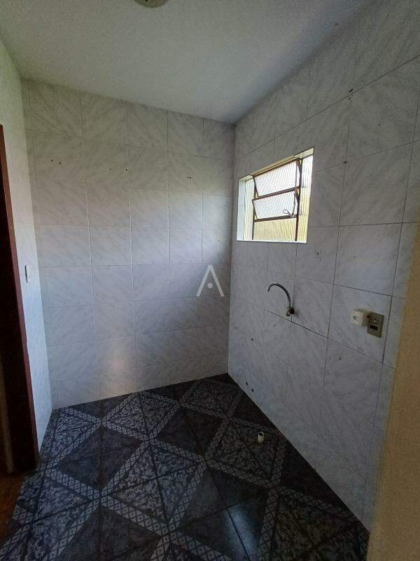 Casa Residencial para à venda no Bairro NEVA em CASCAVEL: 