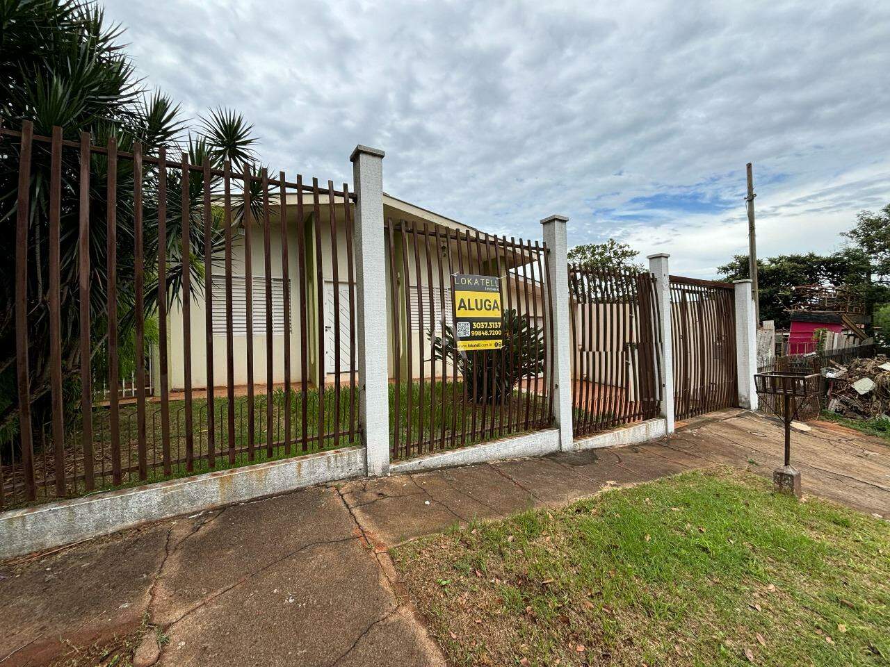 Casa Residencial para à venda no Bairro NEVA em CASCAVEL: 