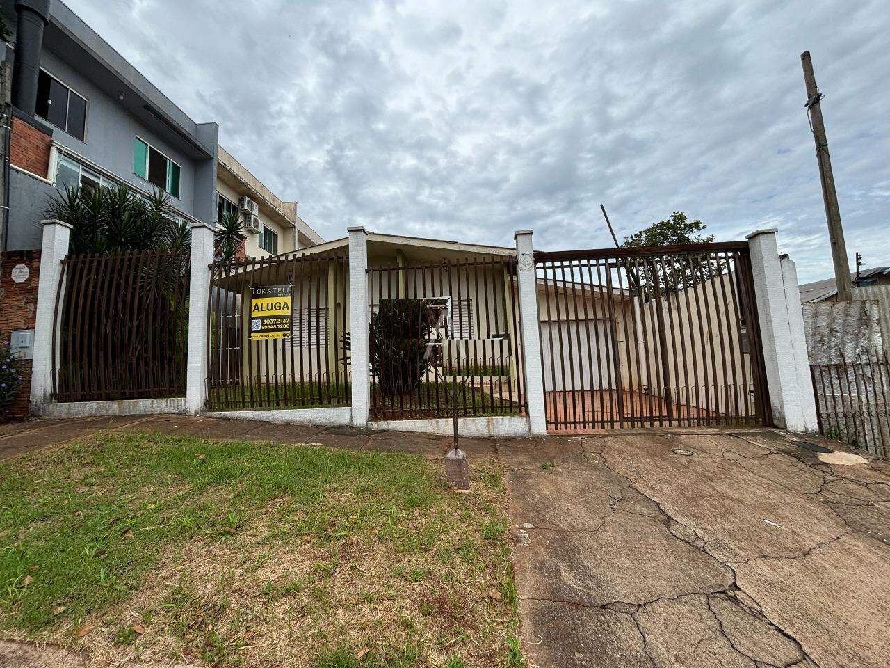 Casa Residencial para à venda no Bairro NEVA em CASCAVEL: 