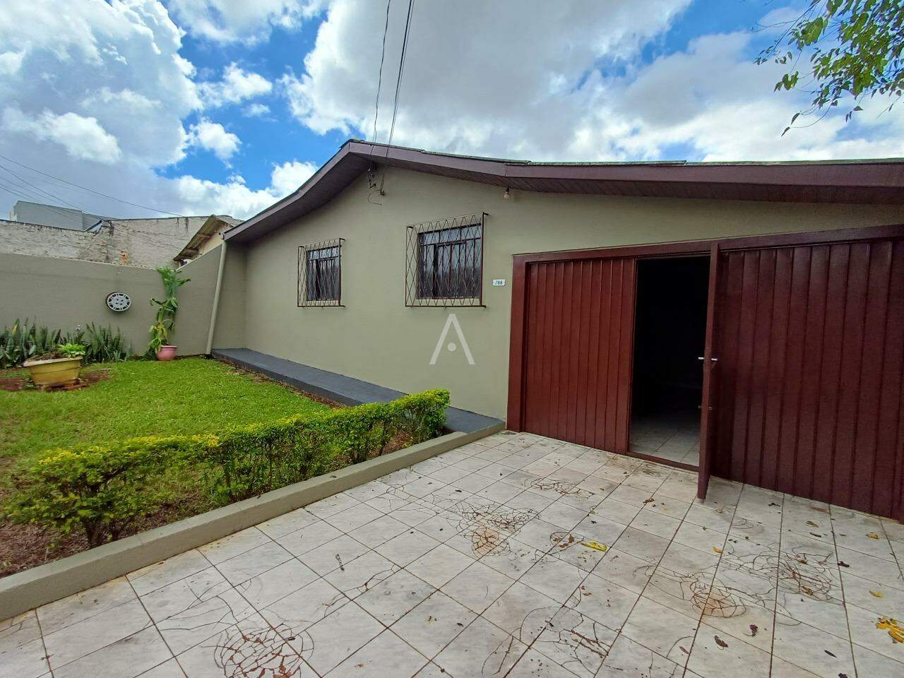 Casa Residencial para para aluguel no Bairro BRASILIA em CASCAVEL: 