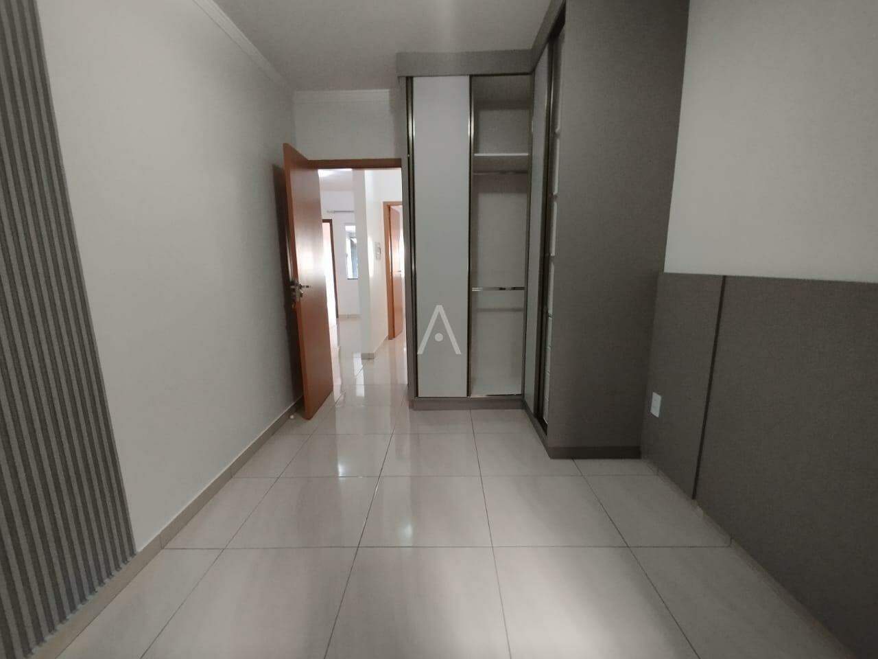 Casa Residencial para para aluguel no Bairro MORUMBI em CASCAVEL: