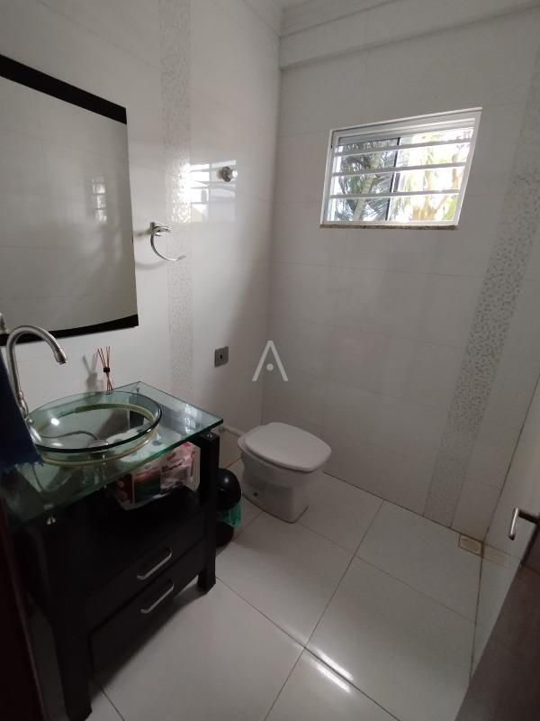 Sobrado para à venda no Bairro SAO CRISTOVAO em CASCAVEL: BANHEIRO SOCIAL PISO 01