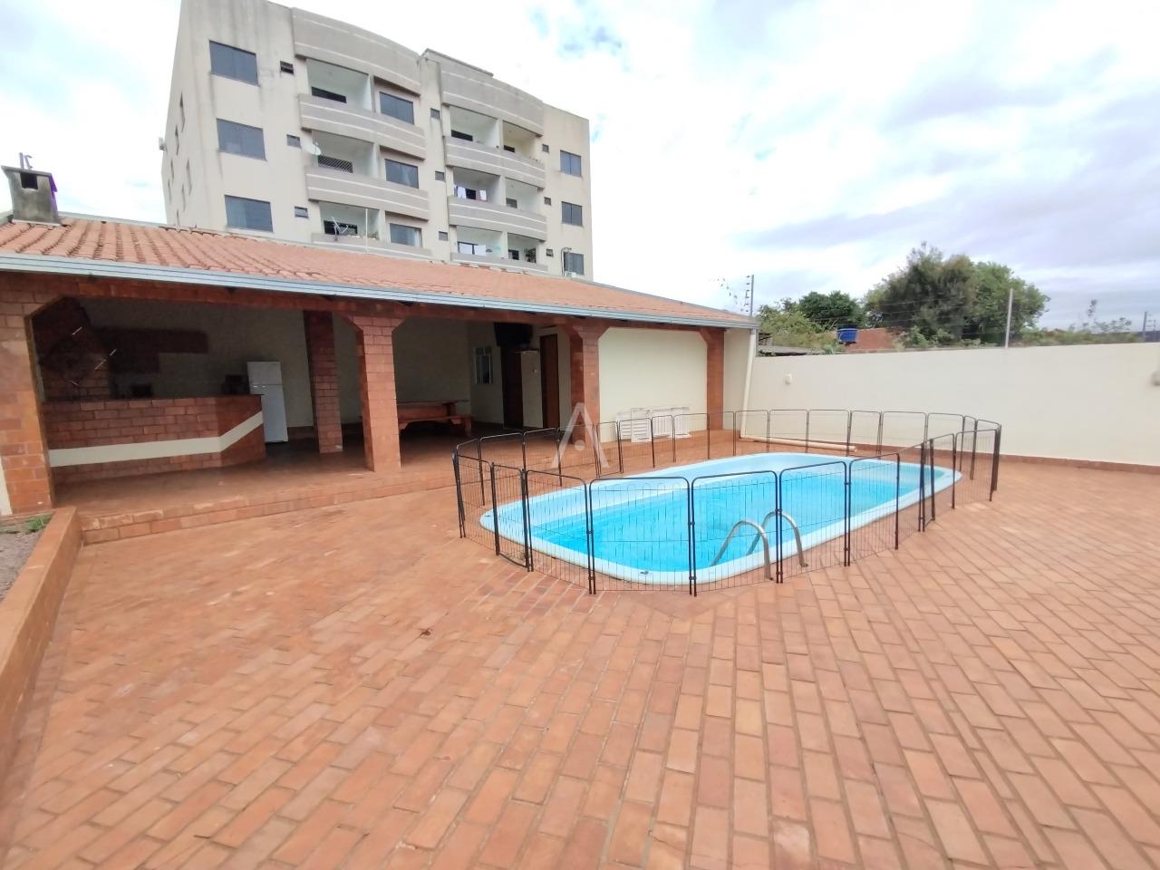 Sobrado para à venda no Bairro SAO CRISTOVAO em CASCAVEL: PISCINA