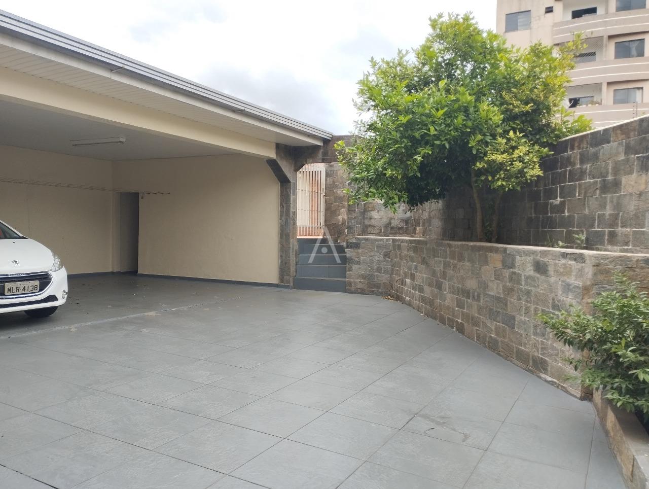 Sobrado para à venda no Bairro SAO CRISTOVAO em CASCAVEL: GARAGEM 