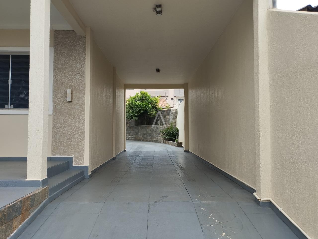 Sobrado para à venda no Bairro SAO CRISTOVAO em CASCAVEL: GARAGEM 