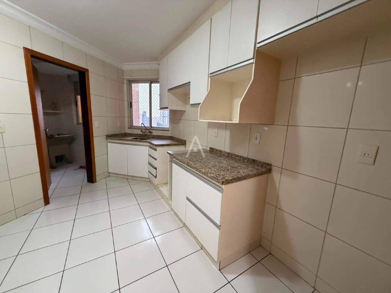 Apartamento para para aluguel no Bairro CENTRO em CASCAVEL: 