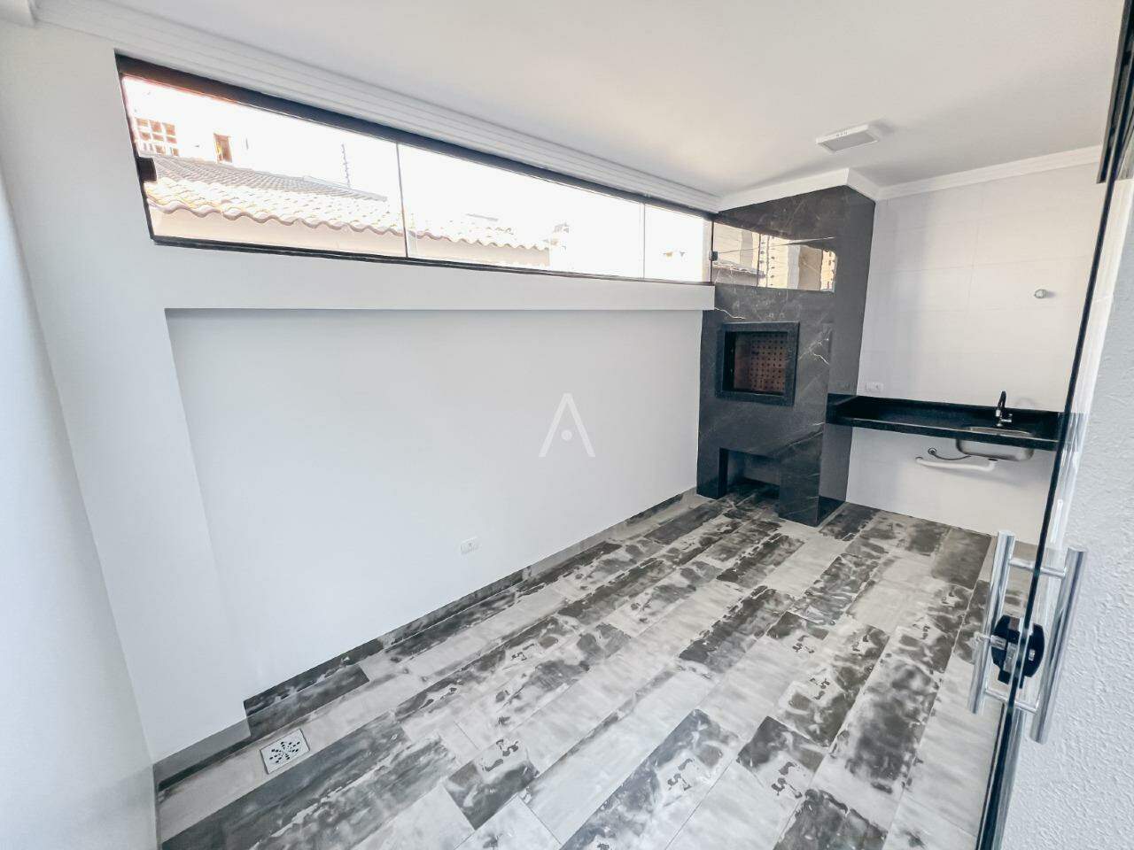 Casa Residencial para à venda no Bairro SANTA CRUZ em CASCAVEL: 