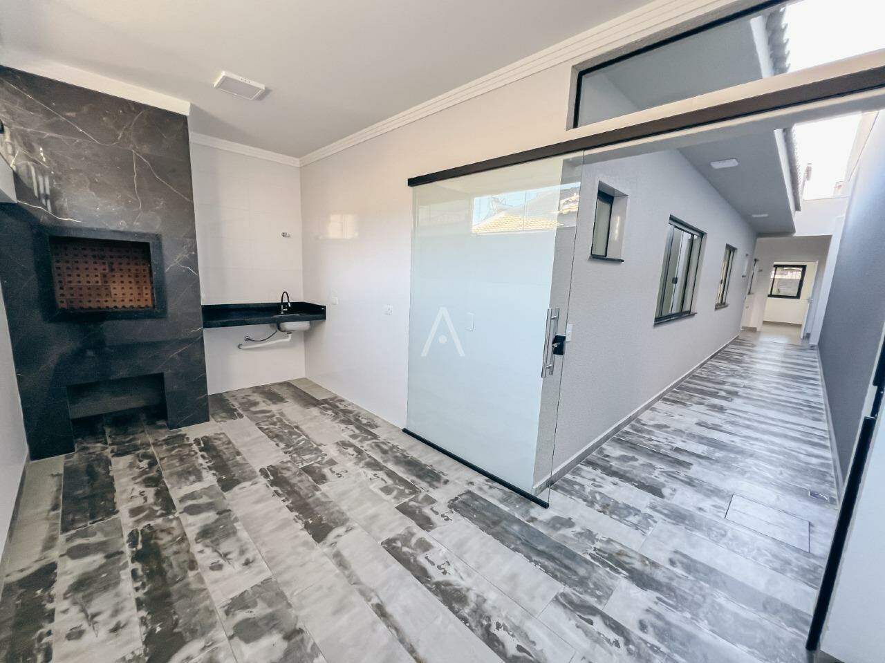 Casa Residencial para à venda no Bairro SANTA CRUZ em CASCAVEL: 